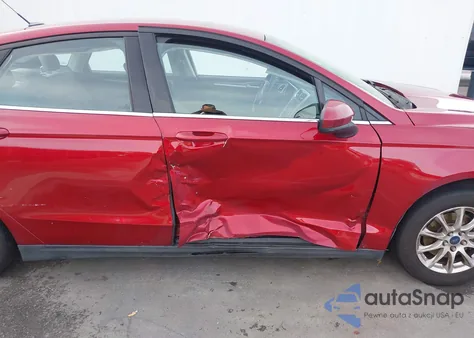 2016 Ford Fusion S z USA, uszkodzony, nr VIN 3FA6P0G76GR394340